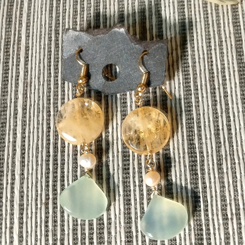 New Artisan Gold Citrine Freshwater Pearl And Prehnite Drop Earrings